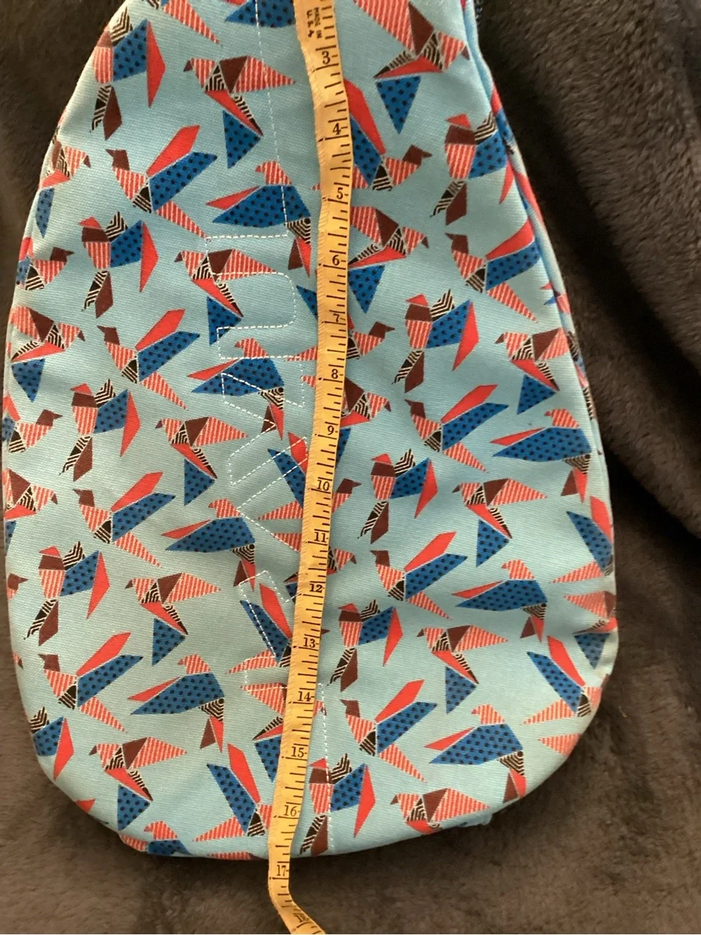 Kavu rope sling blue crossbody bag.  Bird motif.
